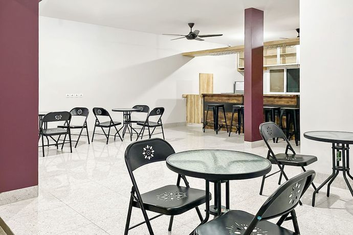 Imagen de los interiores del Hotel O Kbr Home. Foto 11