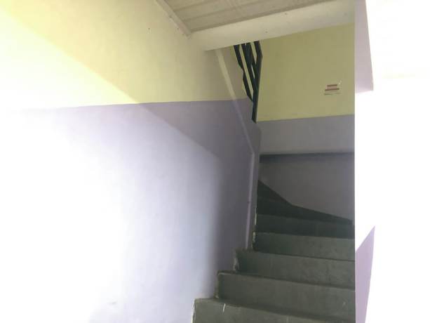 Imagen de los interiores del Hotel O Mahendra HomestayNearTaman Wisata Bukit Rurukan. Foto 16