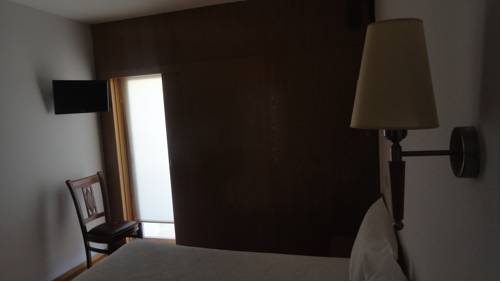 Imagen de la habitación del Hotel O Mirandes. Foto 7