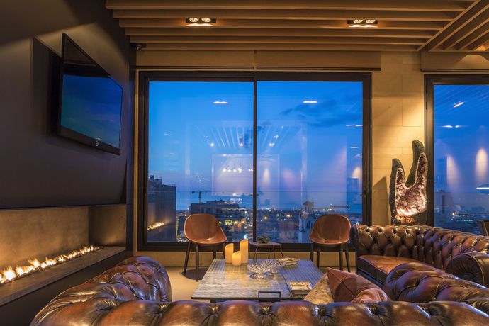 Imagen de la piscina del Hotel O Monot. Foto 16