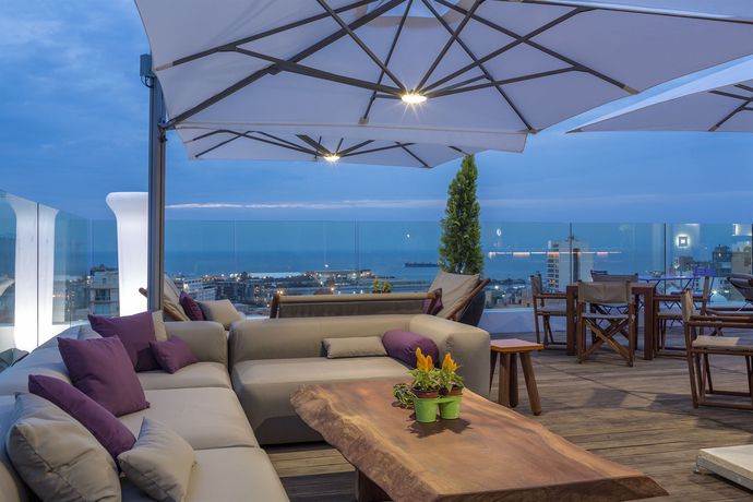 Imagen de los interiores del Hotel O Monot. Foto 14