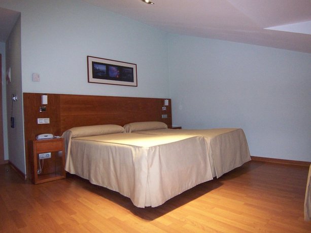 Imagen de la habitación del Hotel O Noso. Foto 4