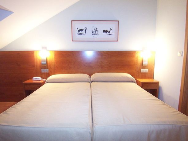 Imagen de la habitación del Hotel O Noso. Foto 17