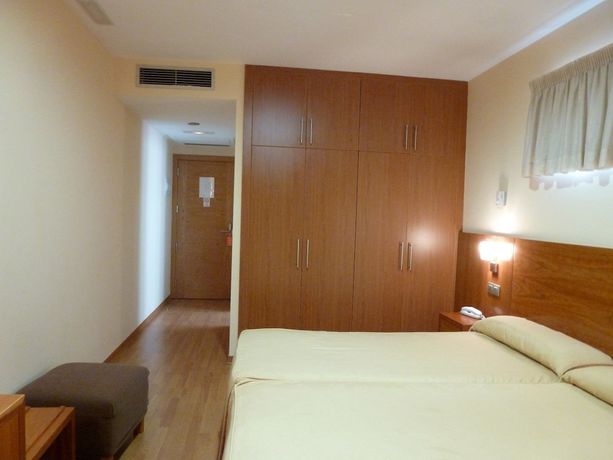 Imagen de la habitación del Hotel O Noso. Foto 18