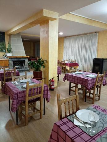 Imagen del bar/restaurante del Hotel O Novo Alto Do Couso. Foto 2