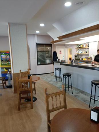 Imagen del bar/restaurante del Hotel O Novo Alto Do Couso. Foto 3