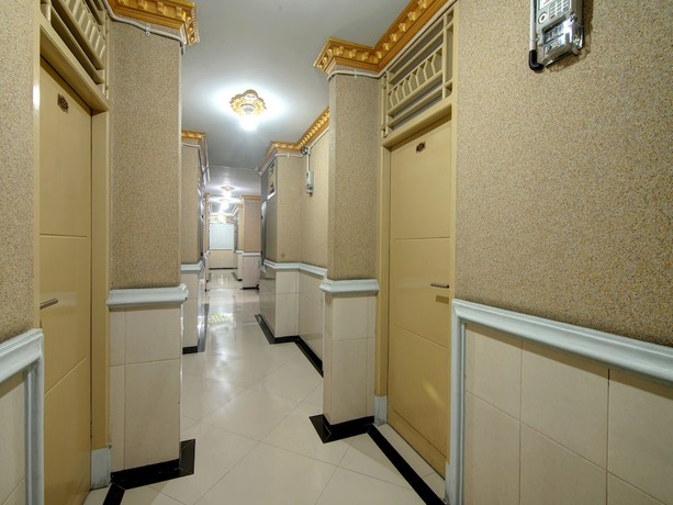 Imagen de los interiores del Hotel O Padang City Center Near Gunung Padang. Foto 14