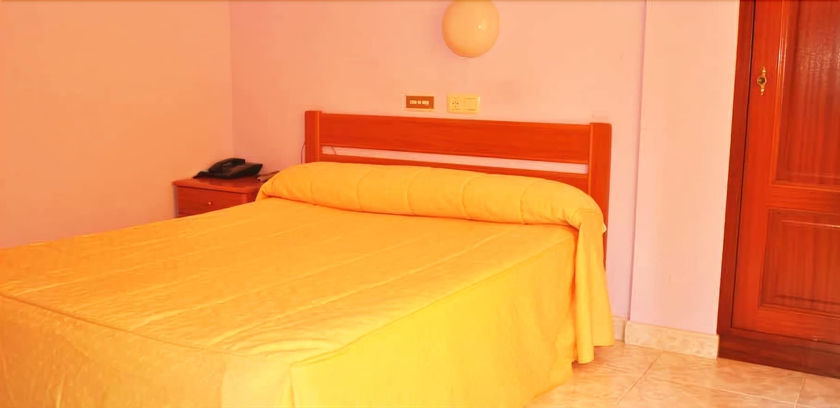 Imagen de la habitación del Hotel O Parranda. Foto 4