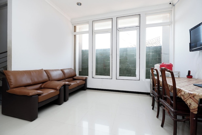 Imagen de los interiores del Hotel O Peaceful Residence. Foto 9