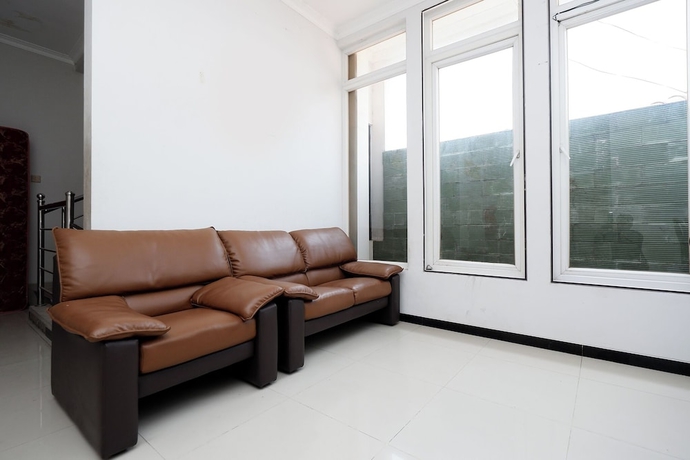 Imagen de los interiores del Hotel O Peaceful Residence. Foto 10