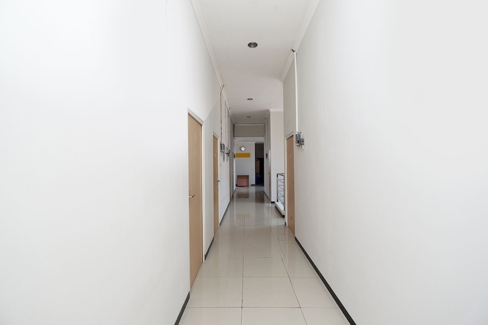 Imagen de los interiores del Hotel O Peaceful Residence. Foto 12