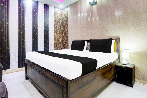 Imagen de la habitación del Hotel O Royal Stone. Foto 9