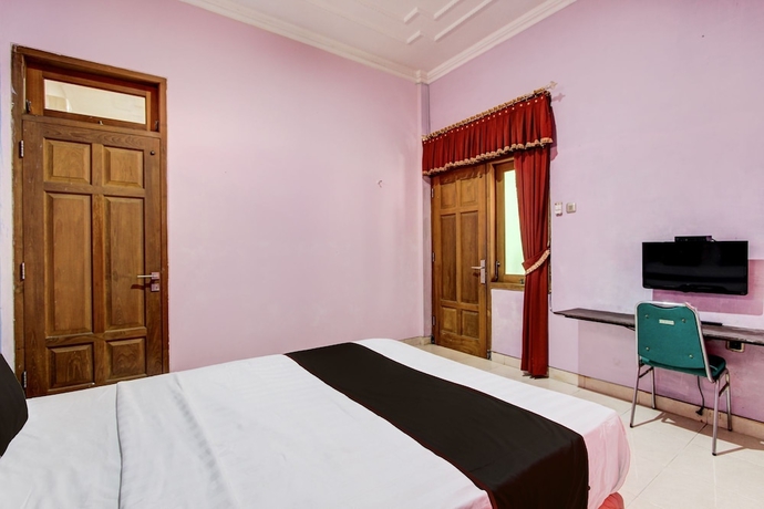 Imagen de la habitación del Hotel O Solo near RS JIH Solo formerly Azifa Inn. Foto 9