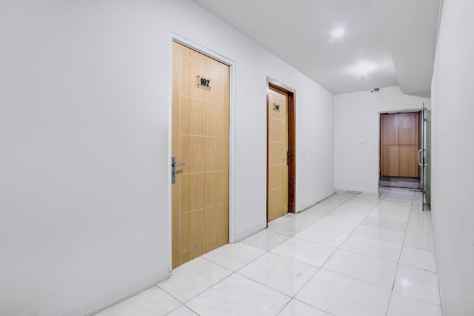 Imagen de los interiores del Hotel O Tegal near near Pacific Mall Tegal formerly Hugo Suites Family. Foto 10