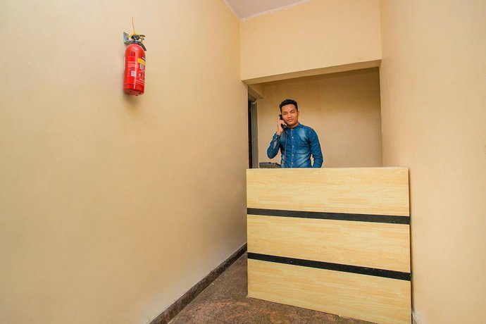 Imagen de los interiores del Hotel O Varcity Emerald Near Ragigudda Sri Prasanna Anjaneyaswamy Temple. Foto 17