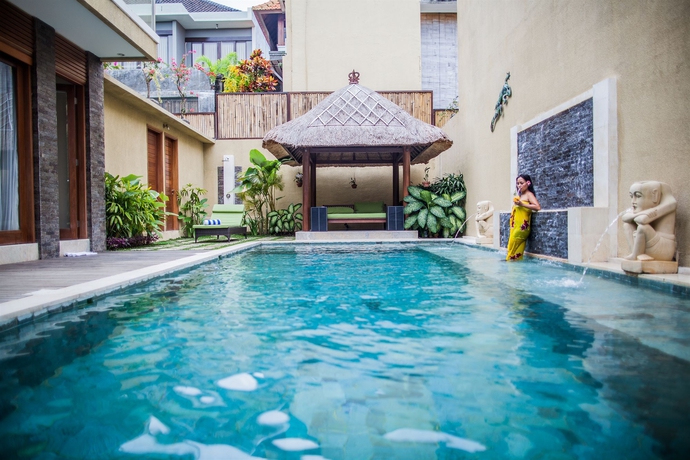 Imagen de la piscina del Hotel O Villas. Foto 16