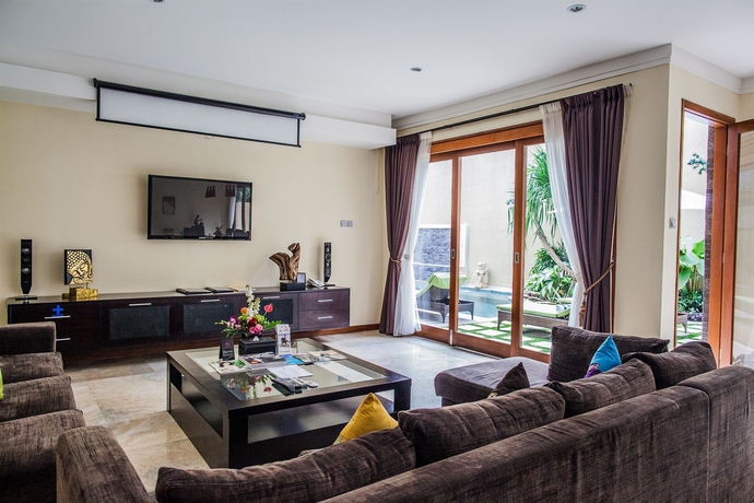 Imagen de los interiores del Hotel O Villas. Foto 11