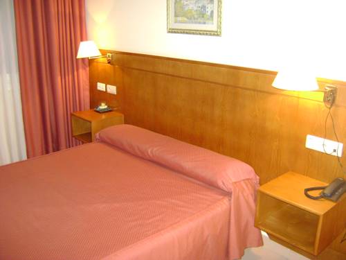 Imagen de la habitación del Hotel O Xardín. Foto 4