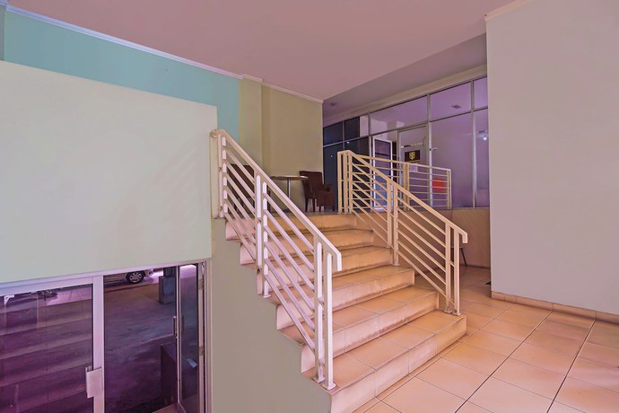 Imagen de los interiores del Hotel O near Cilandak Town Square. Foto 19