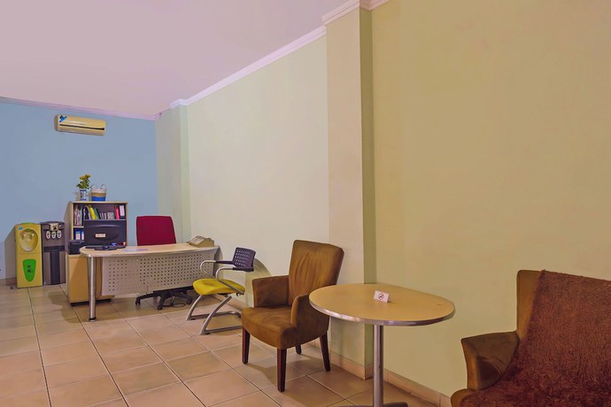 Imagen de los interiores del Hotel O near Cilandak Town Square. Foto 20