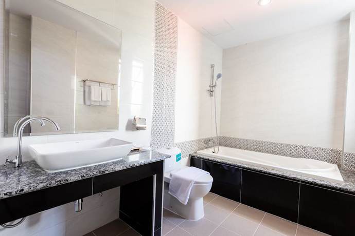 Imagen de la habitación del Hotel O2 Hotel Lopburi. Foto 6