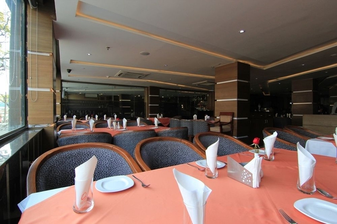 Imagen del bar/restaurante del Hotel O2 Oxygen. Foto 5