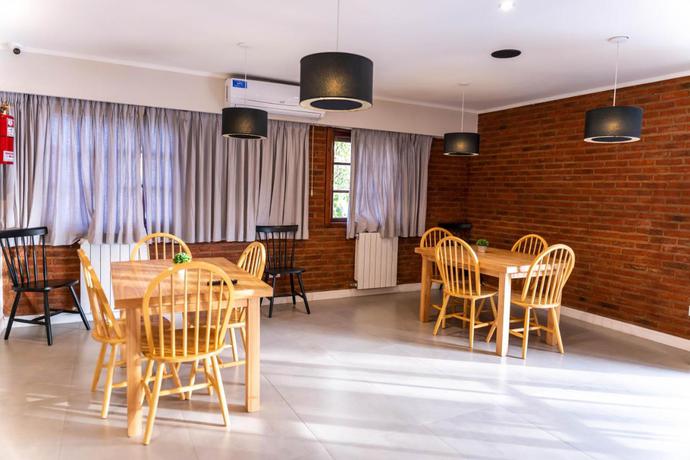 Imagen de los interiores del Hotel O2 Valeria del Mar. Foto 4