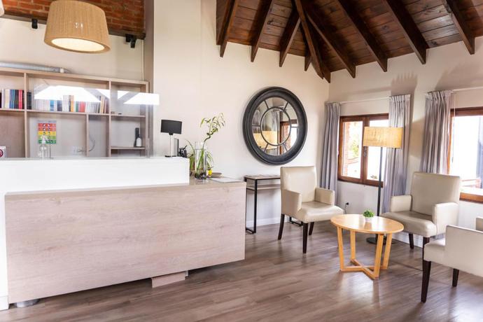 Imagen de los interiores del Hotel O2 Valeria del Mar. Foto 5