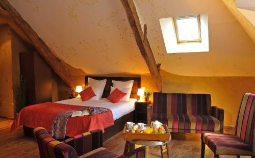 Imagen general del Hotel O2b Aux Berges De Broc&eacute;liande. Foto 3