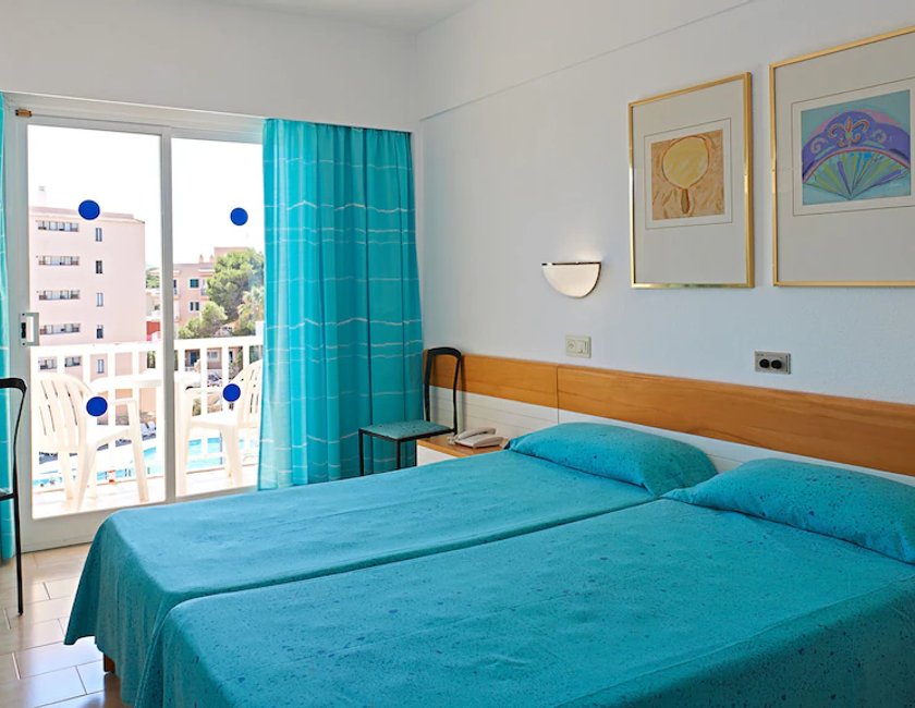 Imagen de la habitación del Hotel O7 Club Cala Ratjada. Foto 6