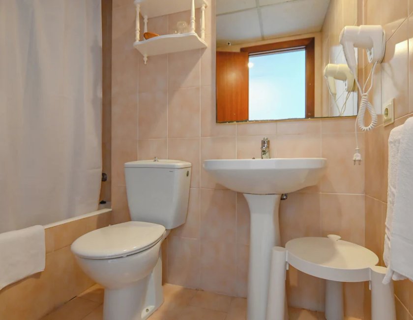 Imagen de la habitación del Hotel O7 Club Cala Ratjada. Foto 9