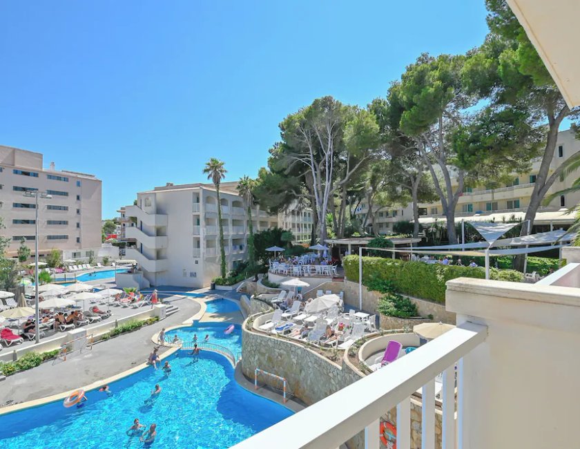 Imagen de los exteriores del Hotel O7 Club Cala Ratjada. Foto 11