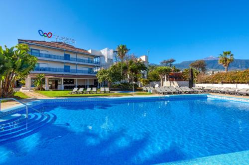 Imagen de la piscina del Hotel O7 Tenerife. Foto 7