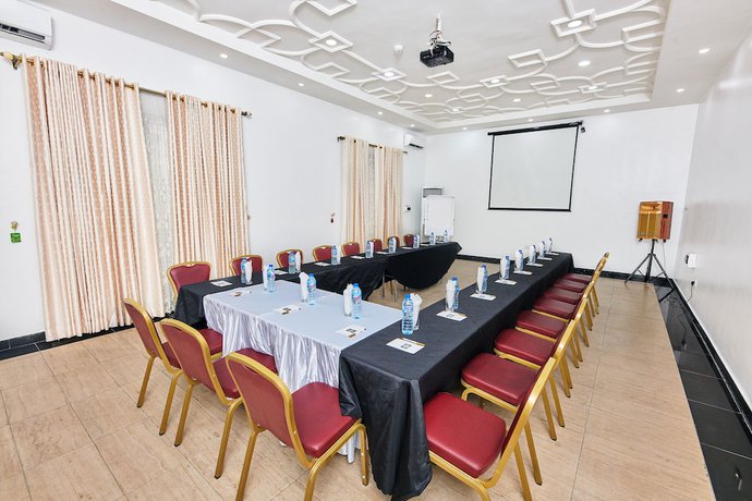 Imagen de los interiores del Hotel OAK HAVENS HOTEL. Foto 17