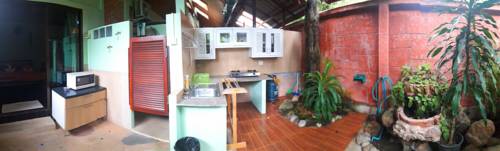 Imagen general del Hotel OASIS by Four Twenty, EX.Shanti Lodge Phuket. Foto 1