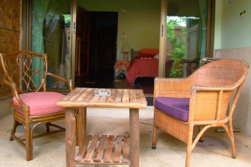 Imagen de la habitación del Hotel OASIS by Four Twenty, EX.Shanti Lodge Phuket. Foto 16