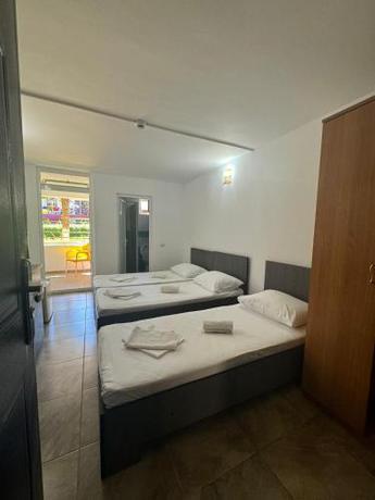 Imagen de la habitación del Hotel OBELISC. Foto 20