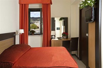 Imagen general del Hotel O.C. Villa Adriana. Foto 3