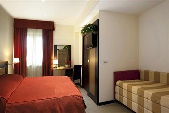 Imagen general del Hotel O.C. Villa Adriana. Foto 6