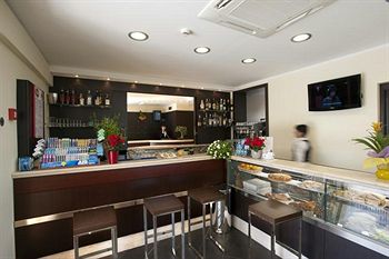 Imagen general del Hotel O.C. Villa Adriana. Foto 8