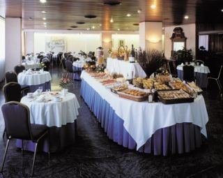 Imagen del bar/restaurante del Hotel OCCIDENTAL GRAN CAPITAN. Foto 3