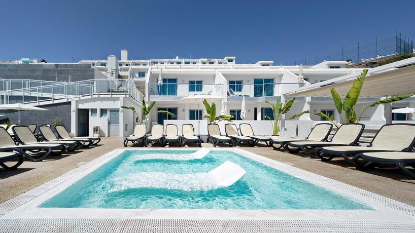 Imagen de la piscina del Hotel OCEAN HILL - Adults Only. Foto 9