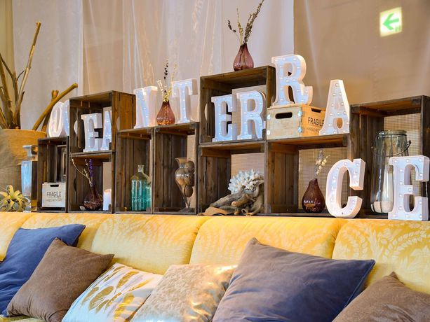 Imagen de los interiores del Hotel OCEAN TERRACE Hotel and Wedding. Foto 19