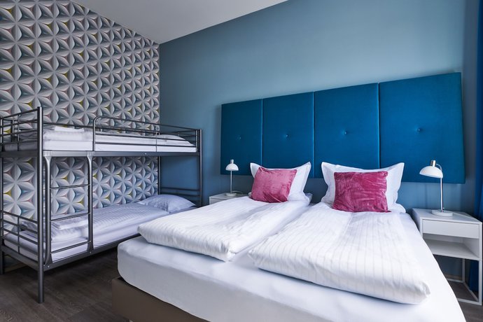 Imagen de la habitación del Hotel ODDSSON. Foto 8