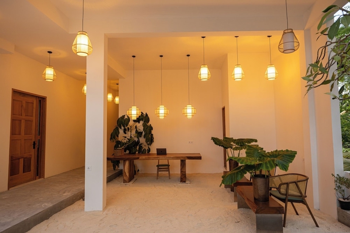 Imagen de los interiores del Hotel ODI Beachfront. Foto 11