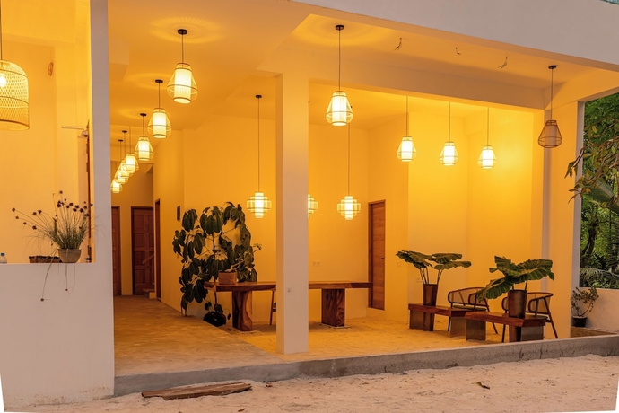 Imagen de los interiores del Hotel ODI Beachfront. Foto 12