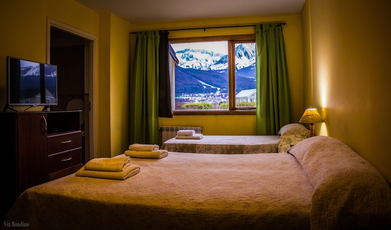 Imagen de la habitación del Hotel OIKOS. Foto 4