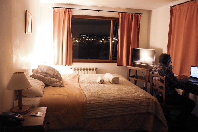 Imagen de la habitación del Hotel OIKOS. Foto 9