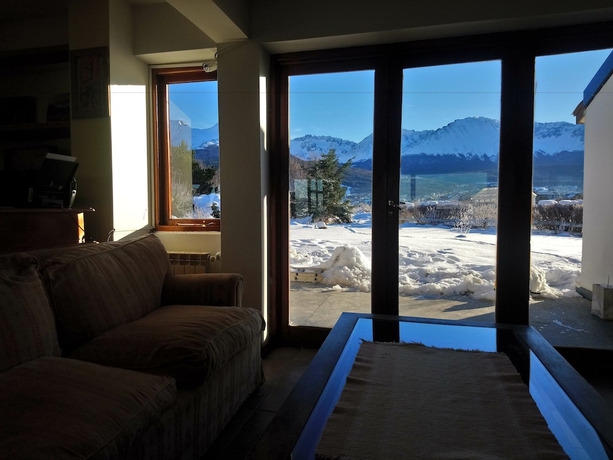 Imagen de los interiores del Hotel OIKOS. Foto 19