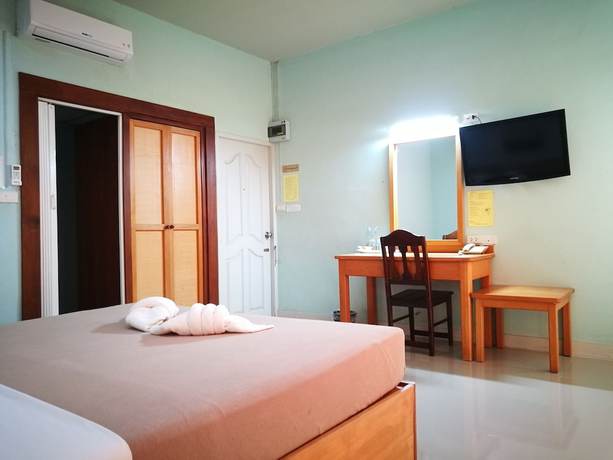 Imagen de la habitación del Hotel OK, Mueang Chumphon. Foto 11